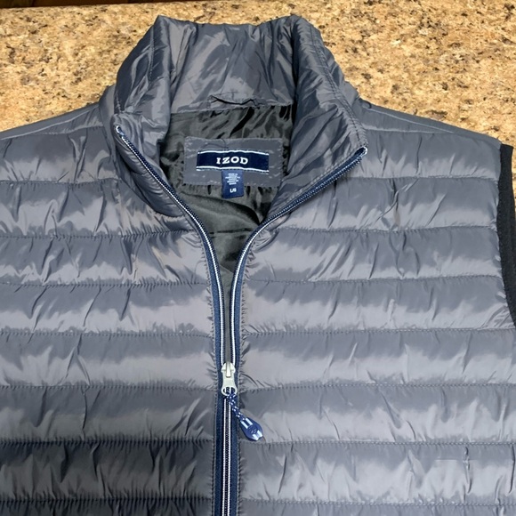 NWOT Izod Puffer Vest Large Gray & Black - Picture 4 of 5